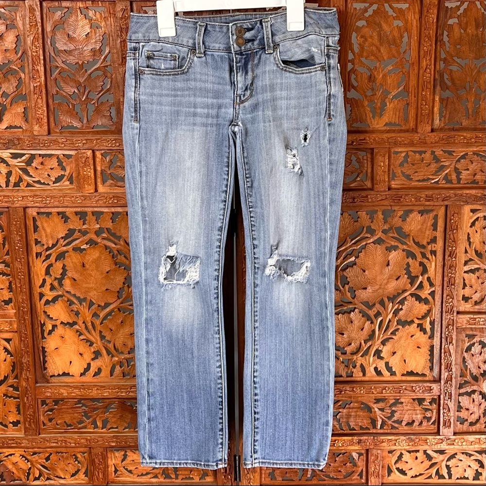 American Eagle Jeans - Ripped with cropped fit